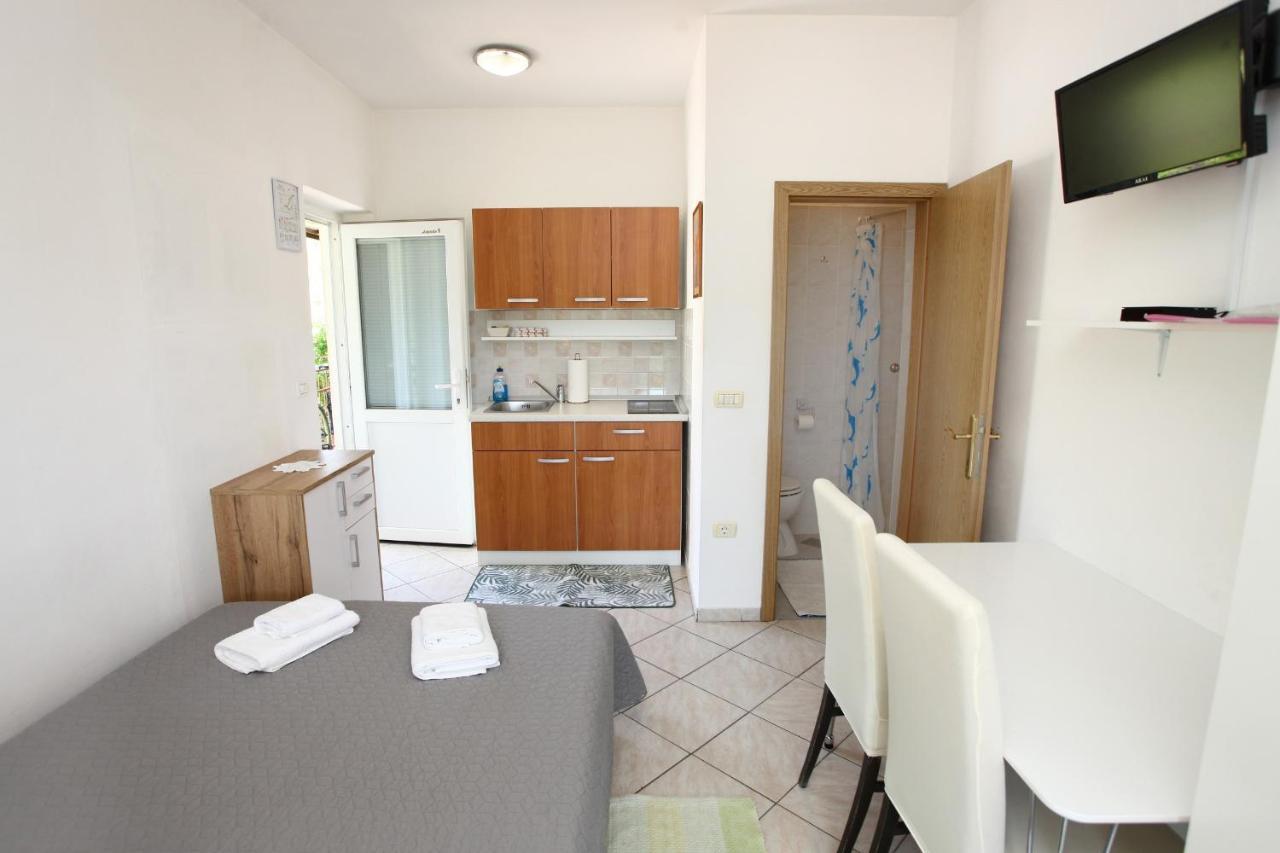 Bozena Studio Kneb Portorož Buitenkant foto