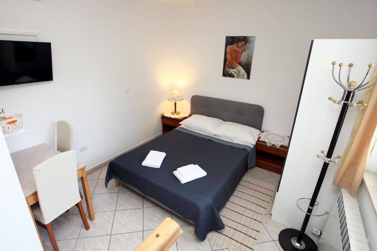 Bozena Studio Kneb Portorož Buitenkant foto