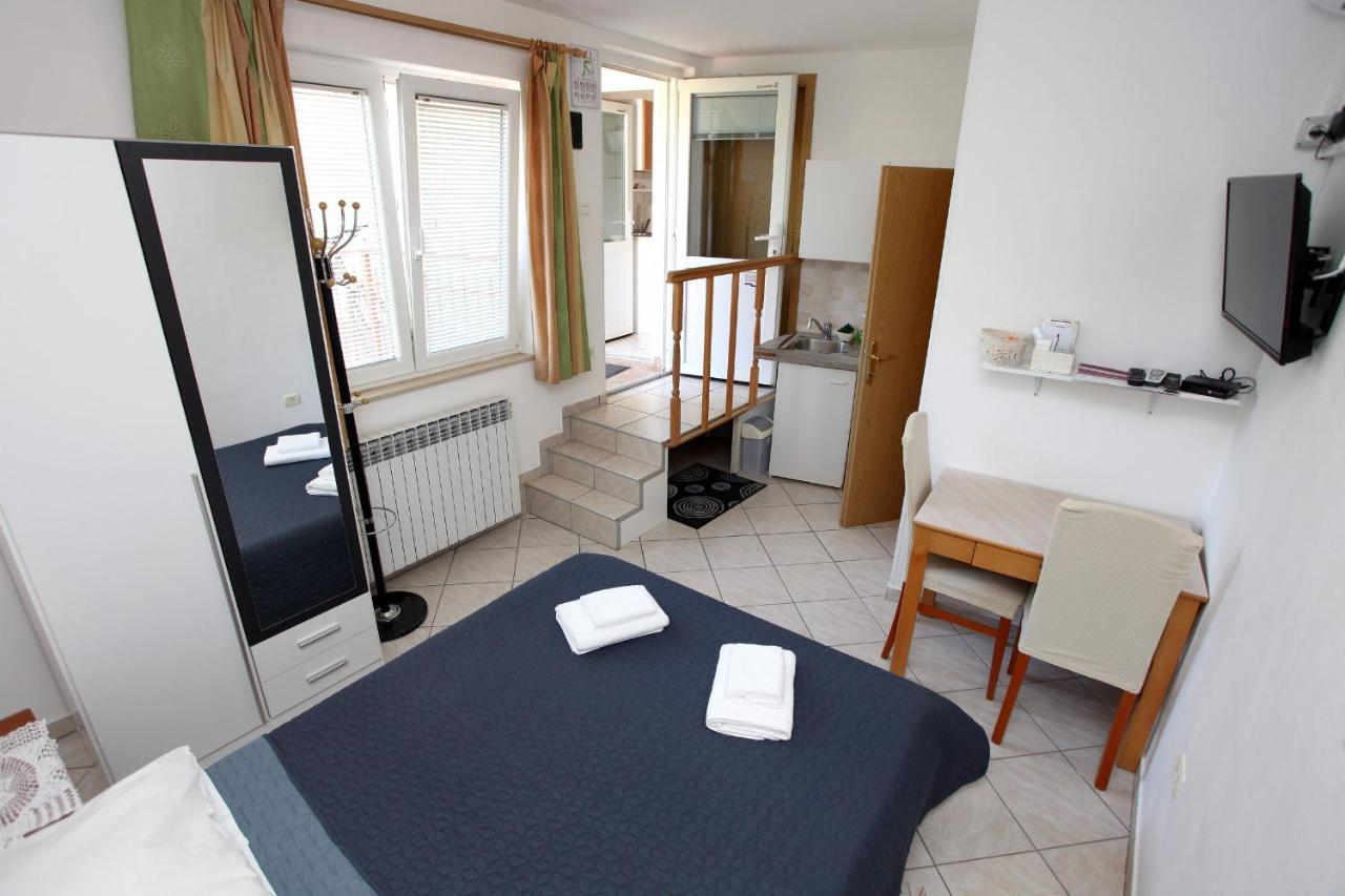 Bozena Studio Kneb Portorož Buitenkant foto
